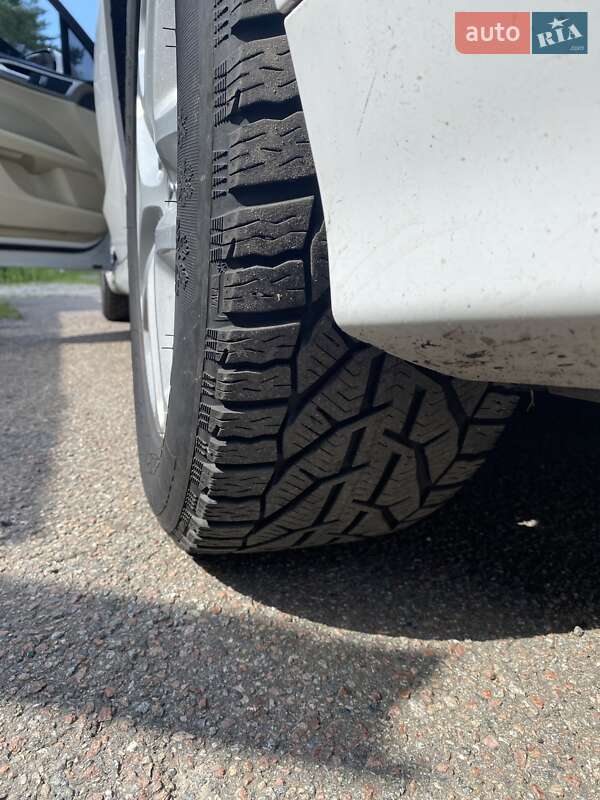 Седан Ford Fusion 2015 в Чернігові фото 8 Седан Ford Fusion 2015 в Чернігові