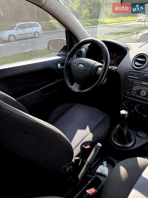 Хэтчбек Ford Fusion 2007 в Киеве