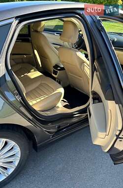 Седан Ford Fusion 2016 в 