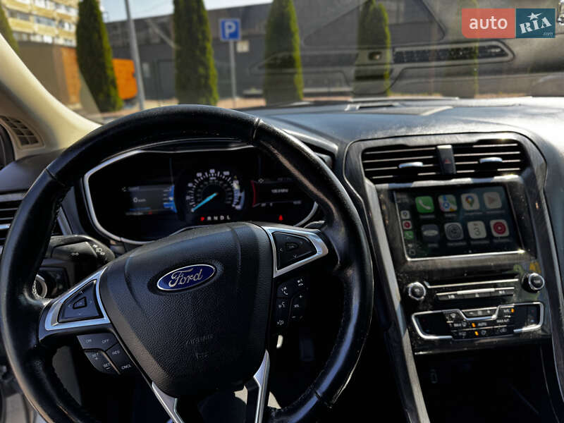 Седан Ford Fusion 2016 в Житомирі