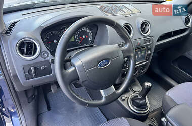Хэтчбек Ford Fusion 2011 в 