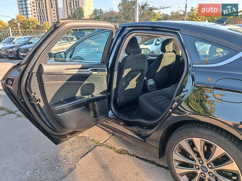 Седан Ford Fusion 2019 в Харькове