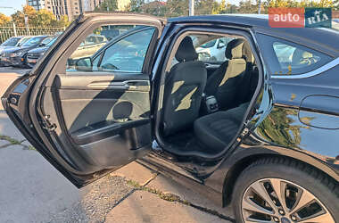Седан Ford Fusion 2019 в 