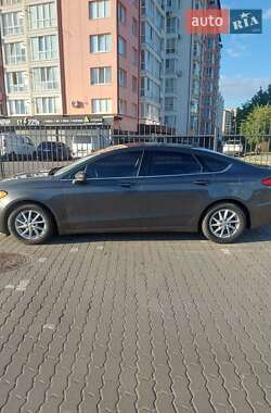 Седан Ford Fusion 2019 в 