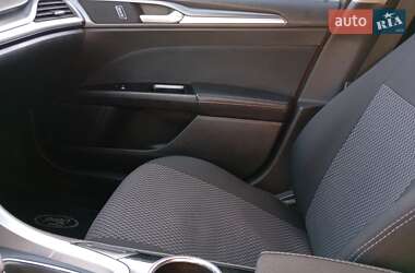 Седан Ford Fusion 2014 в 