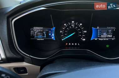 Седан Ford Fusion 2017 в 