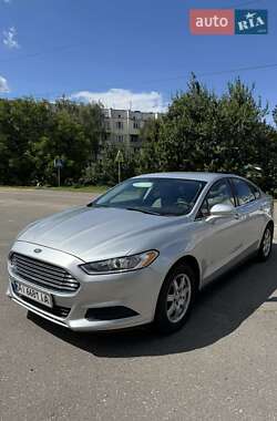 Седан Ford Fusion 2015 в 
