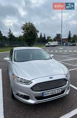 Седан Ford Fusion 2013 в 