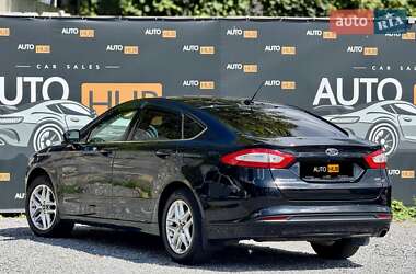 Седан Ford Fusion 2013 в 