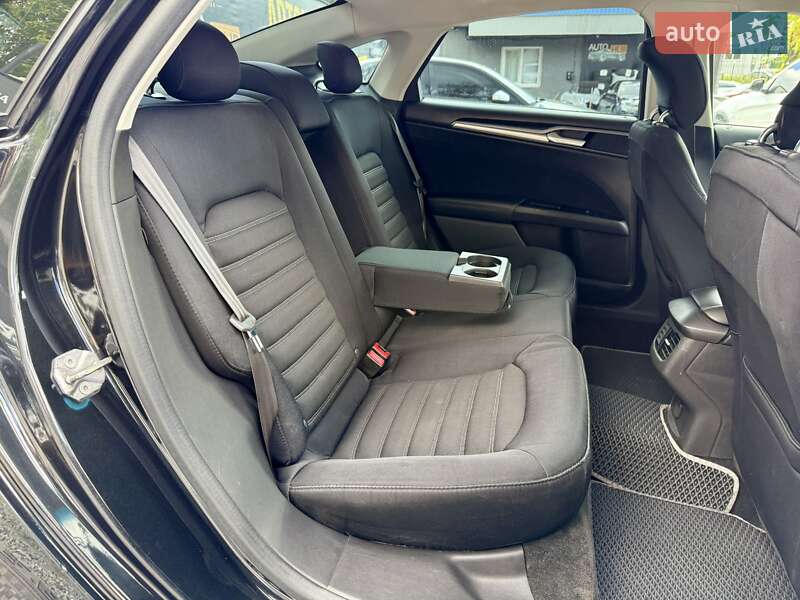 Седан Ford Fusion 2013 в Харкові