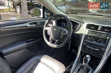 Седан Ford Fusion 2014 в 