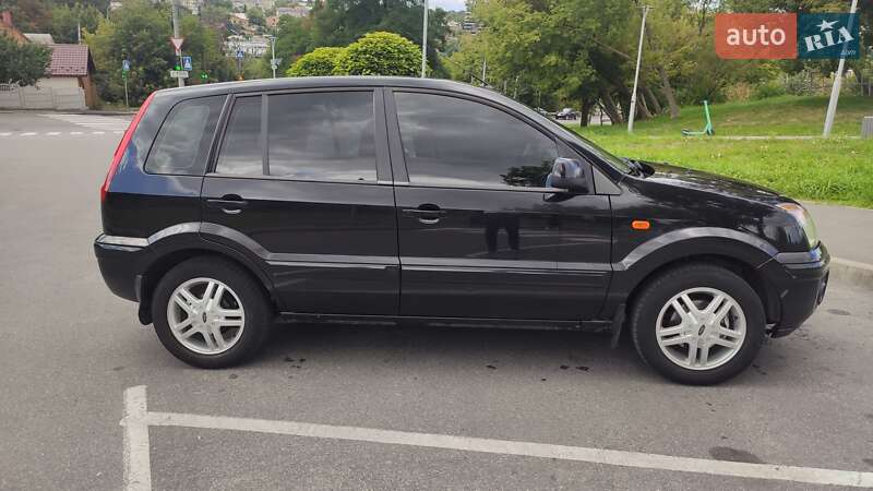 Хэтчбек Ford Fusion 2011 в Виннице