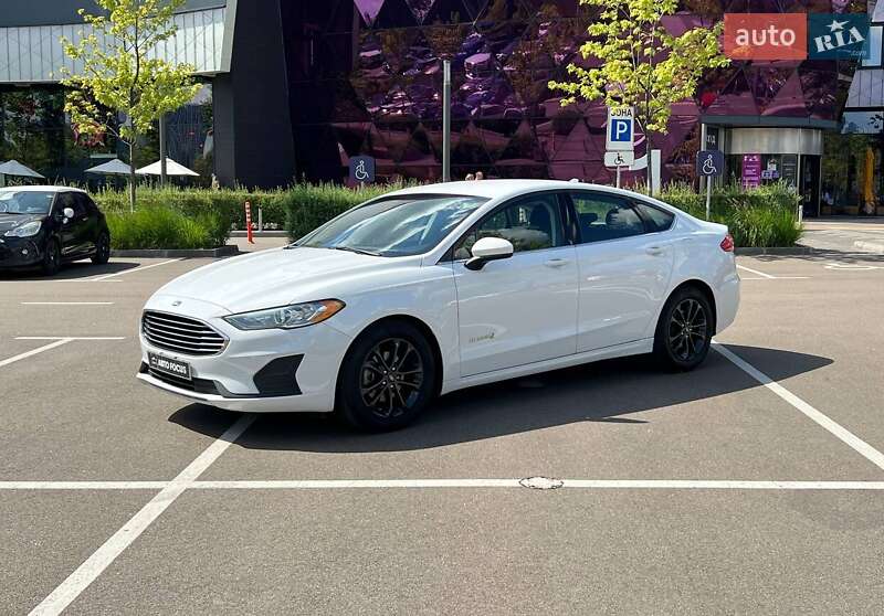 Седан Ford Fusion 2018 в Киеве