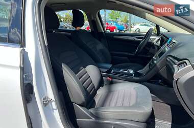 Седан Ford Fusion 2018 в 