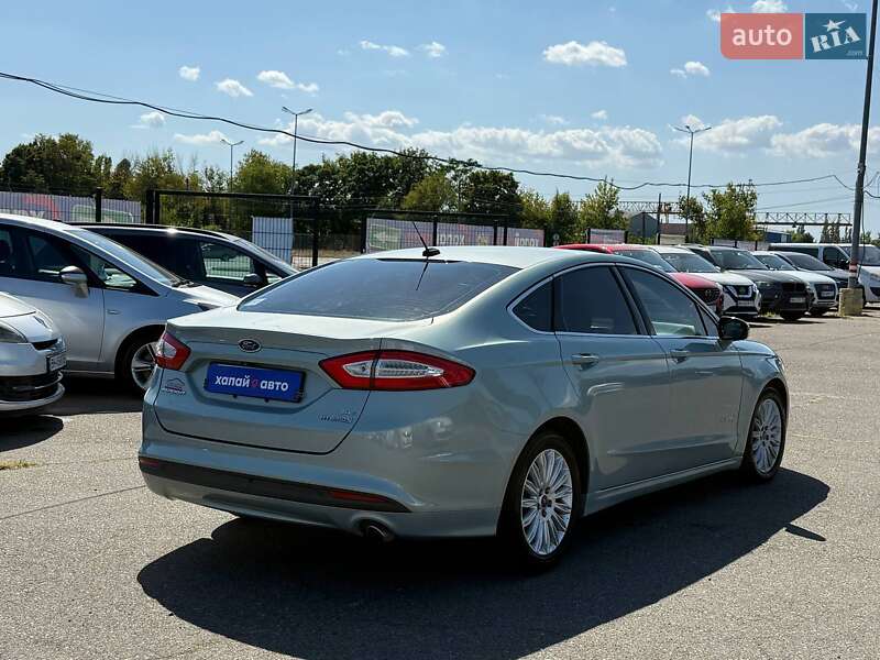 Седан Ford Fusion 2013 в Одесі