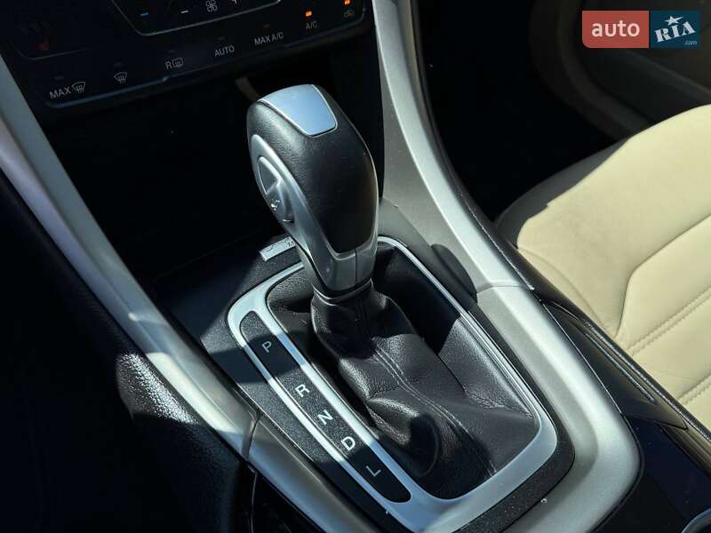 Седан Ford Fusion 2013 в Одесі