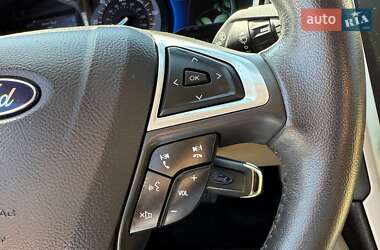 Седан Ford Fusion 2013 в 