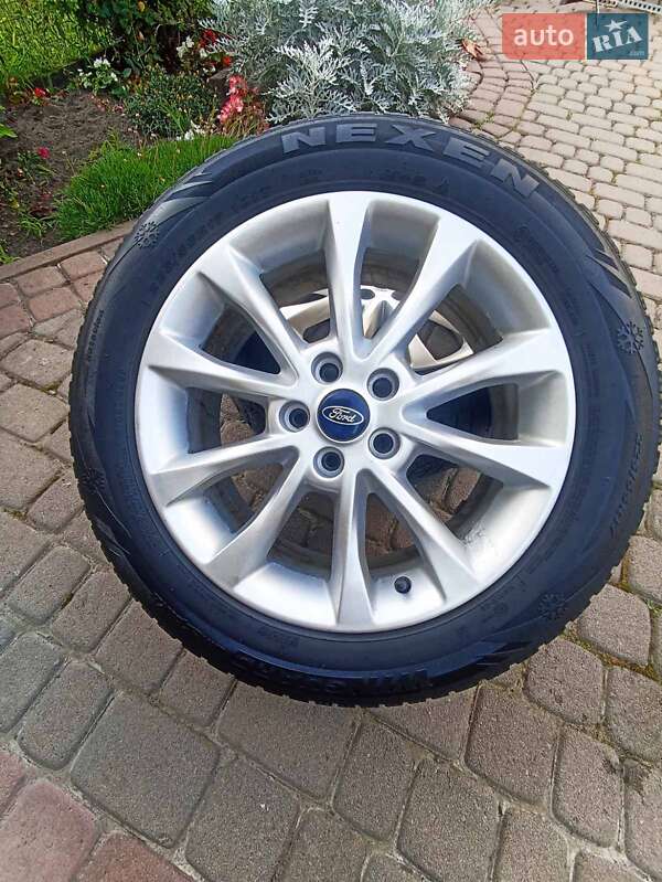 Седан Ford Fusion 2016 в Львове