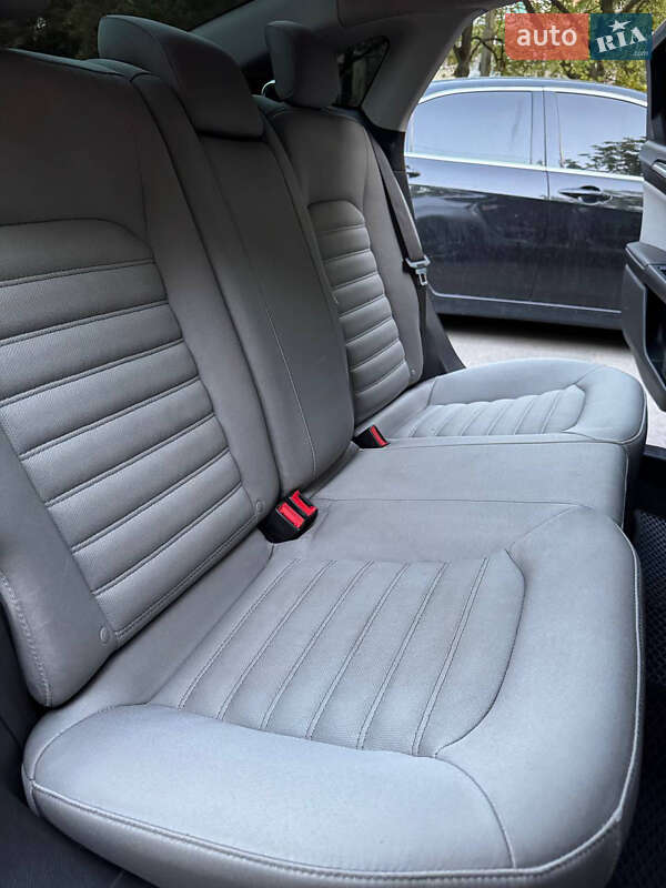 Седан Ford Fusion 2013 в Харькове