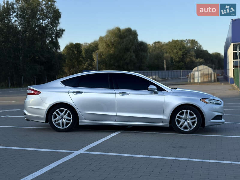 Седан Ford Fusion 2014 в Сумах