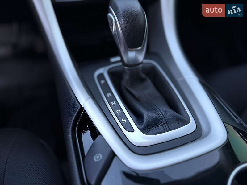 Седан Ford Fusion 2014 в Сумах