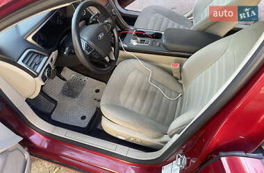 Седан Ford Fusion 2016 в 