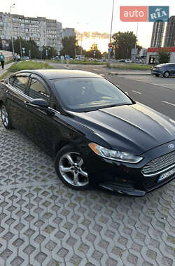 Седан Ford Fusion 2016 в 