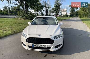 Седан Ford Fusion 2016 в 