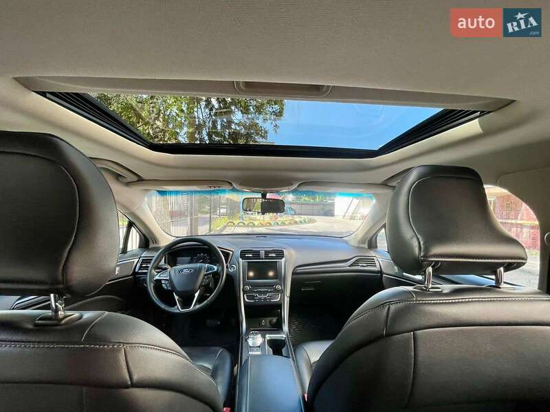 Седан Ford Fusion 2018 в Тернополі