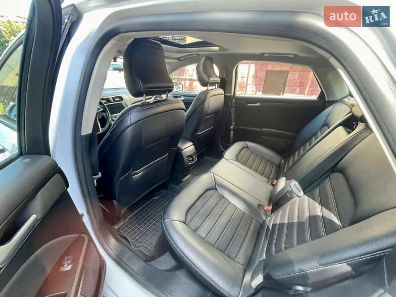 Седан Ford Fusion 2018 в Тернополі