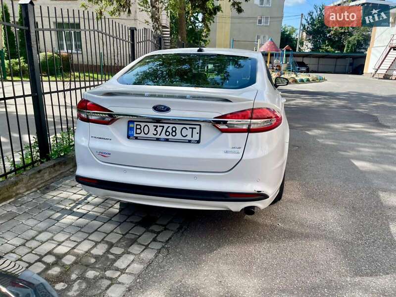 Седан Ford Fusion 2018 в Тернополі