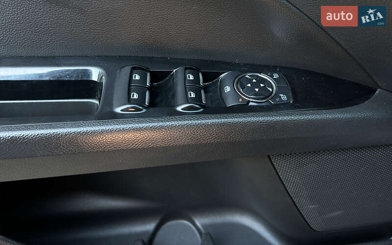 Седан Ford Fusion 2014 в Львове