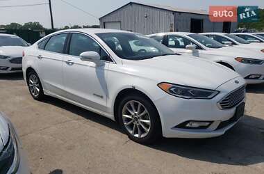 Седан Ford Fusion 2017 в 