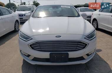 Седан Ford Fusion 2017 в 