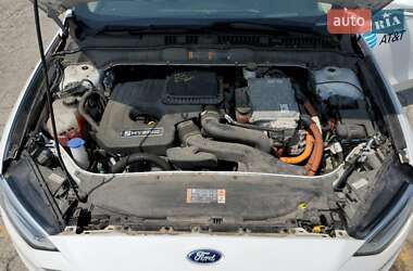 Седан Ford Fusion 2017 в 
