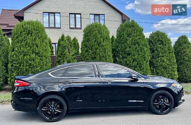 Седан Ford Fusion 2017 в 
