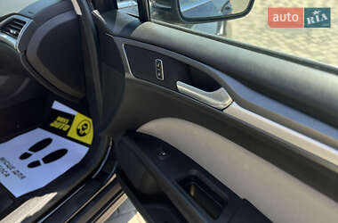 Седан Ford Fusion 2014 в 