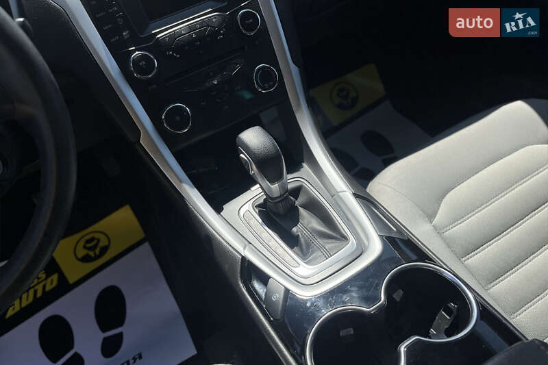 Седан Ford Fusion 2014 в Мукачевому