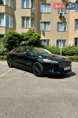 Седан Ford Fusion 2016 в 