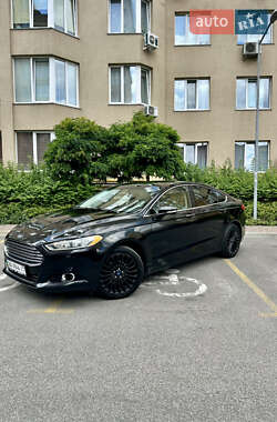 Седан Ford Fusion 2016 в 