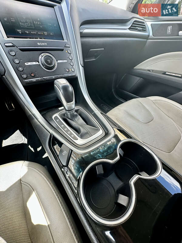 Седан Ford Fusion 2016 в Софиевской Борщаговке