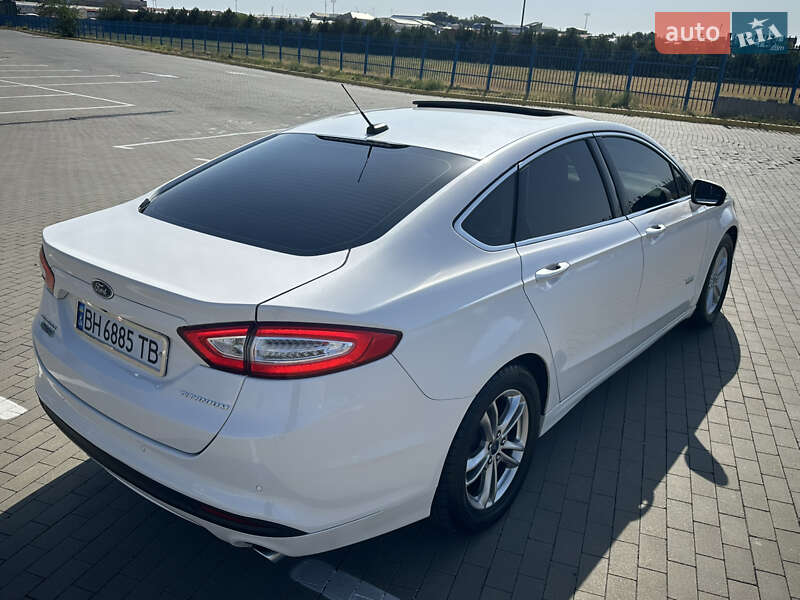 Седан Ford Fusion 2015 в Одессе
