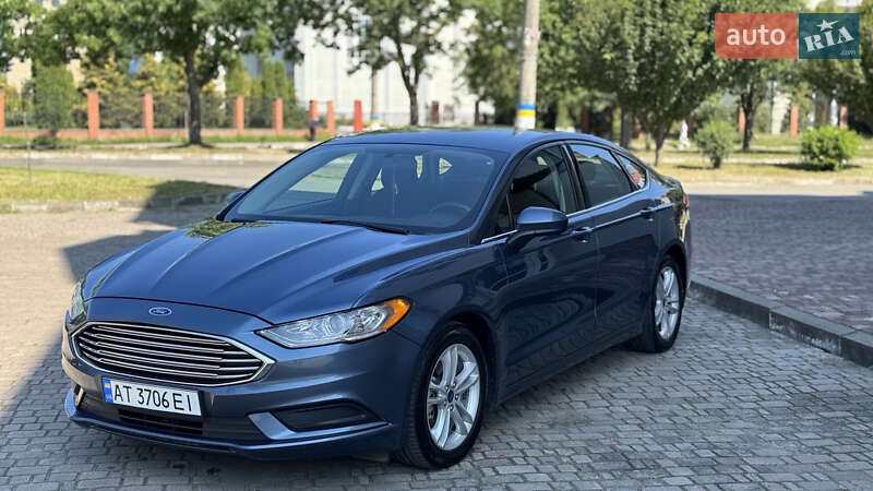 Седан Ford Fusion 2018 в 