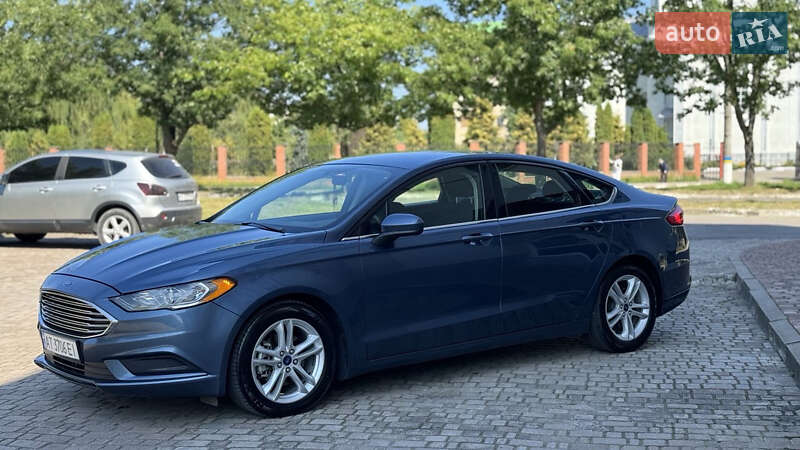 Седан Ford Fusion 2018 в Калуше