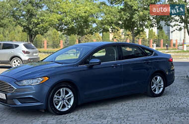 Седан Ford Fusion 2018 в 