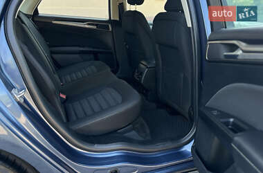 Седан Ford Fusion 2018 в 