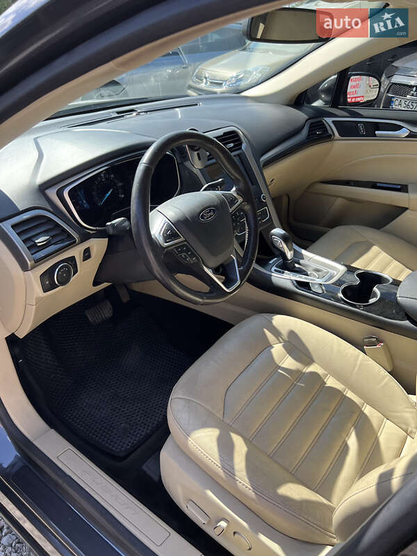 Седан Ford Fusion 2015 в Черкассах