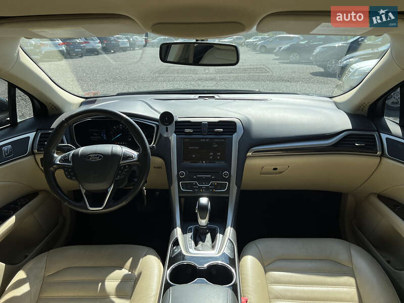 Седан Ford Fusion 2015 в Черкассах