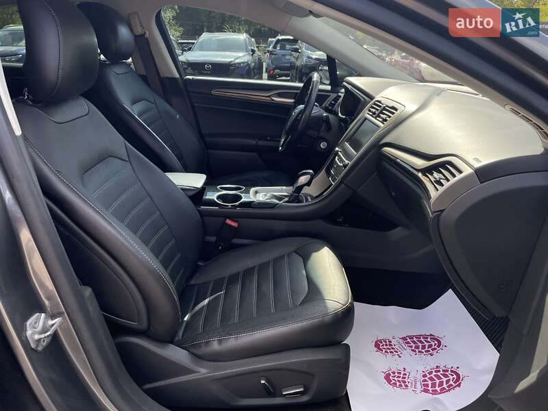 Седан Ford Fusion 2013 в Дніпрі