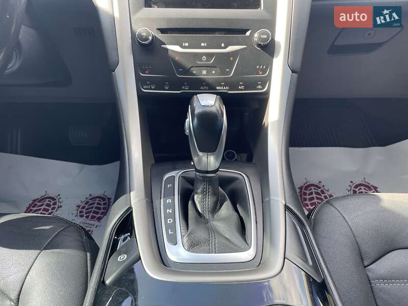 Седан Ford Fusion 2013 в Дніпрі